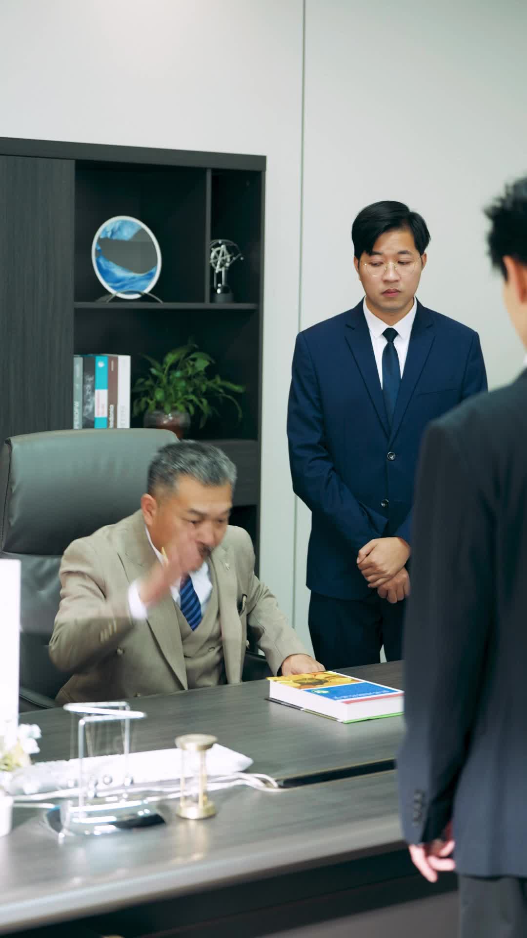 Tập 42 - Cái Giá Của Sự Phản Bội